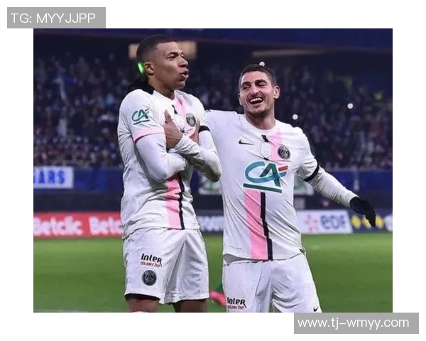 全球十大足球巨星荣耀排名：盘点足坛最具影响力的球员及其成就