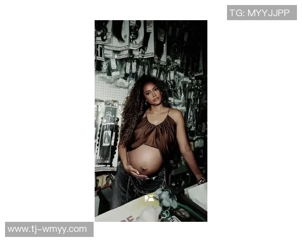 聚焦足球巨星欧文妻子揭秘她低调生活与家庭幸福故事