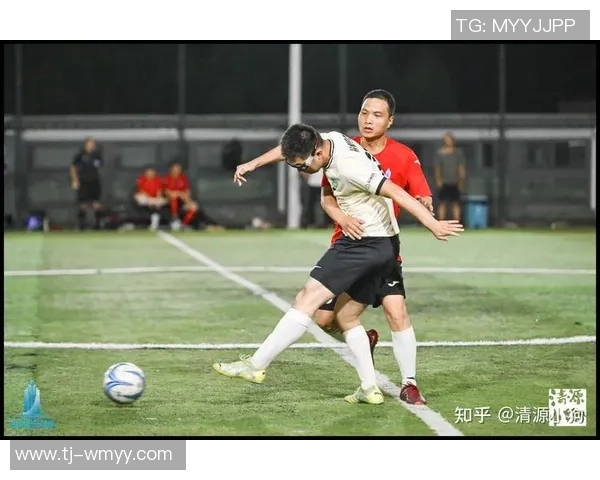 如何巧妙搭配足球星号衣服穿出时尚感与个性风采